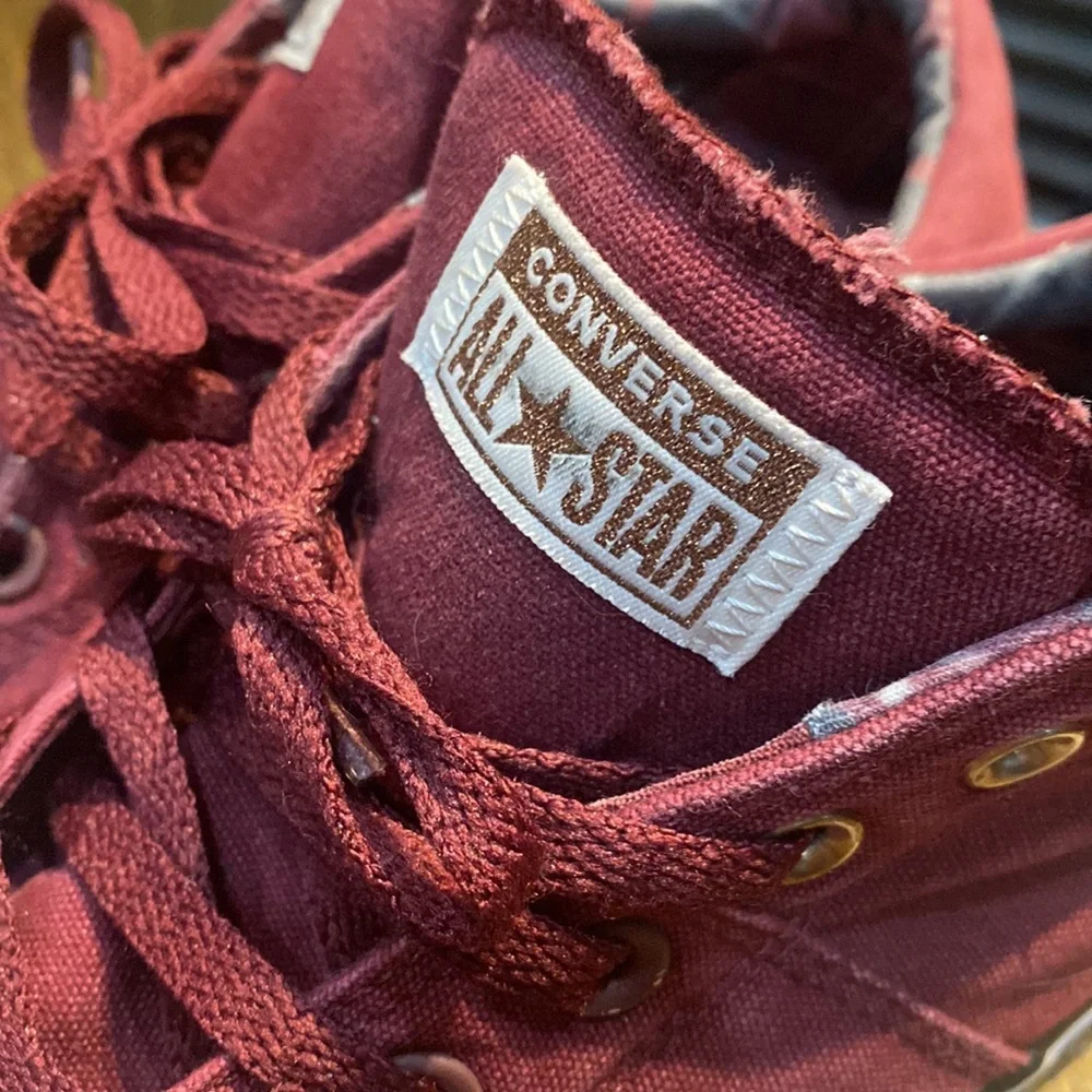 Converse All Stars Chucks Slip in Burgundy Sneakers - Picture 8 of 11